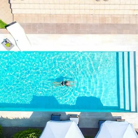 Arka Villa *